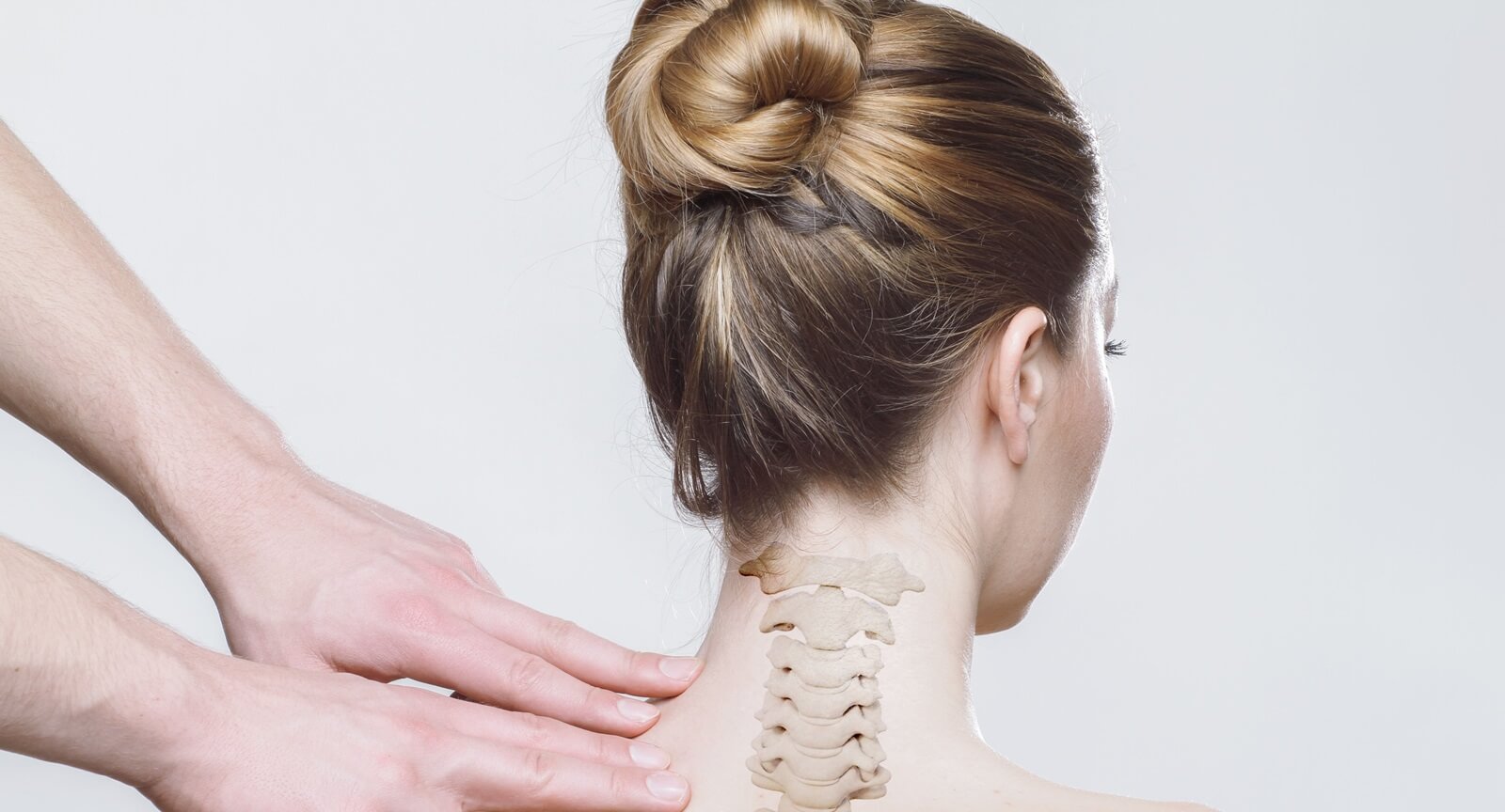 Sztywność i ból szyi – kiedy problem leży głębiej niż w samych mięśniach